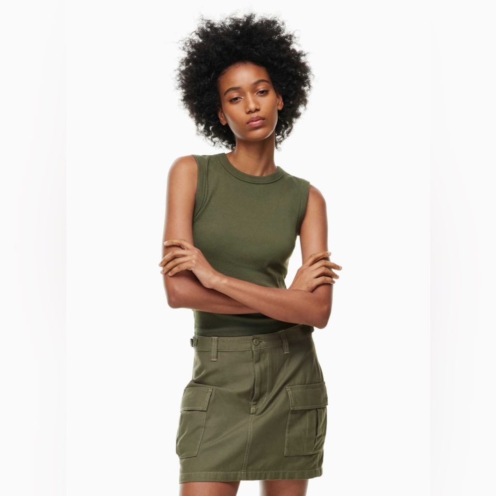NWT Aritzia TNA color GD Army Green Supply Cargo Micro Skirt Size 0